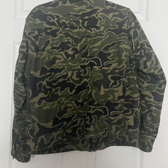 Kane and Unke camouflage jacket size medium - Picture 5 of 5